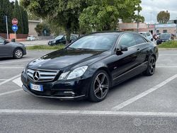 Nero Usata 2010 Mercedes E220 Tre volumi | 10.500 € (Ottimo prezzo)