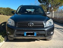 Nero Usata 2006 Toyota RAV4 SUV | 6000 €