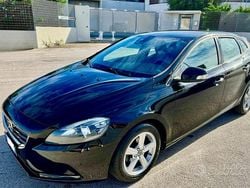Nero Usata 2013 Volvo V40 Kinetic Tre volumi | 6900 € (Buon prezzo)