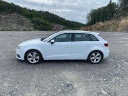 Bianco Usata 2006 Audi A3 Sportback Attraction Due volumi | 2500 € (Buon prezzo)