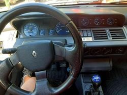 Blu/azzurro Usata 1994 Renault Clio Tre volumi | 19.800 €