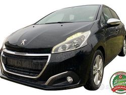 Nero Usata 2017 Peugeot 208 Style Due volumi | 6950 € (Super prezzo)