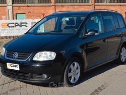 Nero Usata 2004 VW Touran Highline Monovolume | 3490 € (Molto cara)