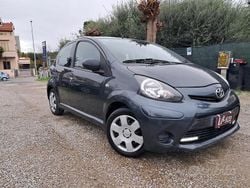 Blu Usata 2013 Toyota Aygo Connect Style Due volumi | 5490 € (Buon prezzo)