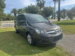 Grigio Usata 2013 Opel Zafira Business Monovolume | 4490 € (Ottimo prezzo)