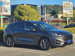 Grigio Usata 2020 Ford Kuga ST-Line SUV | 20.000 € (Cara)