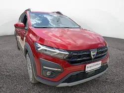 Rosso Usata 2022 Dacia Sandero Comfort Due volumi | 13.900 € (Buon prezzo)