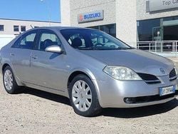 Grigio / metallizzato Usata 2002 Nissan Primera Tekna Tre volumi | 2500 €