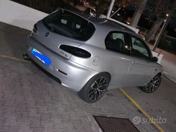 Grigio Usata 2006 Alfa Romeo 147 Due volumi | 3000 €