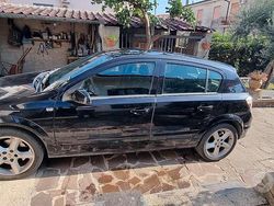 Nero Usata 2006 Opel Astra Tre volumi | 1000 € (Ottimo prezzo)