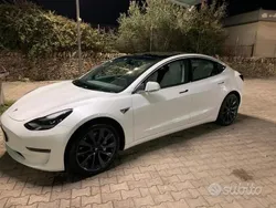 Bianco Usata 2020 Tesla Model 3 Long Range Tre volumi | 23.700 € (Buon prezzo)