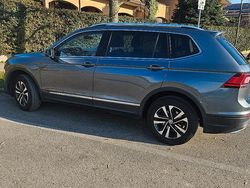 Grigio Usata 2019 VW Tiguan Allspace IQ Drive SUV | 15.900 € (Buon prezzo)