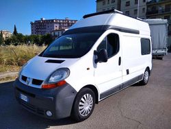 Bianco Usata 2006 Renault Trafic Monovolume | 19.800 €