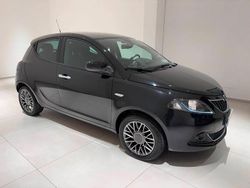 Nero Usata 2023 Lancia Ypsilon Gold Due volumi | 12.290 € (Buon prezzo)