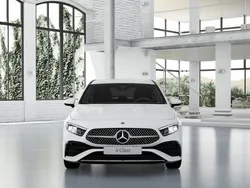 Grigio montagna Nuova 2025 Mercedes A180 Tre volumi | 37.100 € (Buon prezzo)