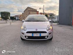 Grigio Usata 2014 Fiat Punto Lounge Tre volumi | 2700 € (Ottimo prezzo)