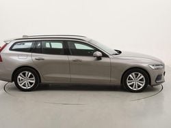 Usata 2022 Volvo V60 Business Edition Station wagon | 23.490 € (Buon prezzo)