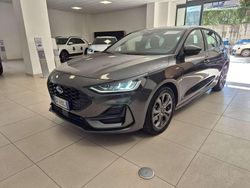 Magentic grey Usata 2022 Ford Focus ST-Line Tre volumi | 20.000 € (Buon prezzo)