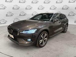 Grigio Usata 2023 Volvo V60 CC Station wagon | 39.500 € (Buon prezzo)