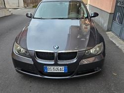 Grigio Usata 2009 BMW 320 Tre volumi | 4000 € (Ottimo prezzo)