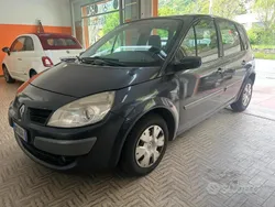Giallo Usata 2007 Renault Scénic II Monovolume | 2000 € (Buon prezzo)
