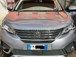 Grigio Usata 2017 Peugeot 5008 Tre volumi | 11.000 € (Buon prezzo)