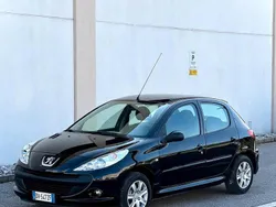 Nero Usata 2009 Peugeot 206 Tre volumi | 4900 € (Molto cara)