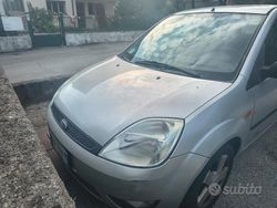 Grigio Usata 2000 Ford Fiesta Due volumi | 1850 €