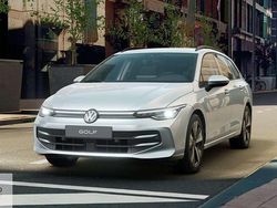 Grigio Usata 2024 VW Golf VIII Life Station wagon | 31.500 € (Cara)