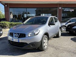 Argento Usata 2010 Nissan Qashqai Tekna SUV | 6490 € (Buon prezzo)