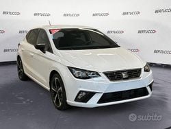 Bianco Nuova 2025 Seat Ibiza FR Tre volumi | 21.500 € (Cara)