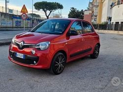Rosso Usata 2017 Renault Twingo LIMITED Due volumi | 10.999 € (Buon prezzo)