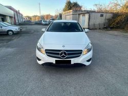 Bianco Usata 2015 Mercedes A180 Executive Tre volumi | 11.900 € (Buon prezzo)