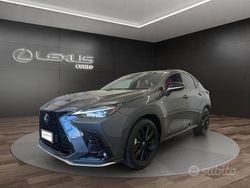 Sonic grey met Usata 2023 Lexus NX450h+ Sport Line SUV | 52.900 € (Buon prezzo)