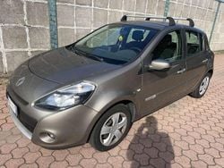 Grigio Usata 2009 Renault Clio II Dynamique Tre volumi | 3500 € (Buon prezzo)