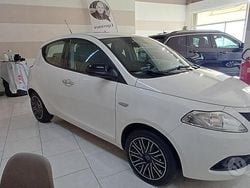 Bianco Usata 2019 Lancia Ypsilon Gold Due volumi | 10.900 € (Cara)