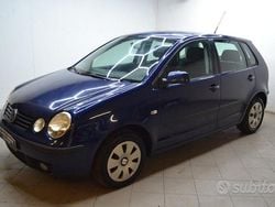 Grigio Usata 2003 VW Polo Comfortline Tre volumi | 1300 € (Buon prezzo)