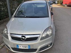 Usata 2006 Opel Zafira Edition Monovolume | 2000 € (Buon prezzo)
