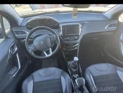 Usata 2016 Peugeot 2008 Allure SUV | 6500 € (Super prezzo)