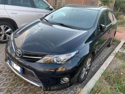 Blu/azzurro Usata 2015 Toyota Auris Hybrid Lounge Tre volumi | 8150 € (Super prezzo)