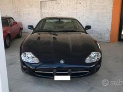 Blu Usata 2000 Jaguar XK Coupé | 18.500 €