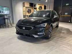 Nero Nuova 2025 Seat Leon FR Tre volumi | 31.900 € (Molto cara)