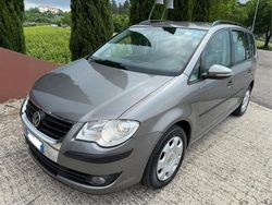 Grigio Usata 2011 VW Touran Highline Monovolume | 5900 € (Buon prezzo)