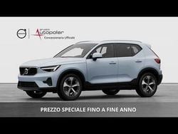 Nuova 2025 Volvo XC40 Core SUV | 37.790 € (Molto cara)