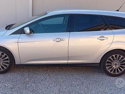 Grigio Usata 2011 Ford Focus Titanium Station wagon | 8500 € (Cara)