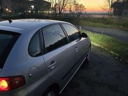 Usata 2006 Seat Ibiza Stylance Tre volumi | 1600 € (Buon prezzo)