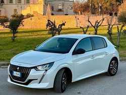 Bianco Usata 2022 Peugeot 208 Allure Due volumi | 14.200 € (Buon prezzo)