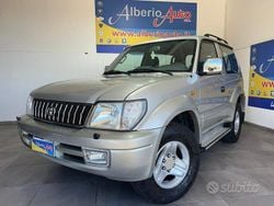 Argento Usata 2001 Toyota Land Cruiser SUV | 11.000 € (Ottimo prezzo)