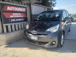 Grigio Usata 2011 Toyota Verso-S Active Monovolume | 6200 € (Buon prezzo)