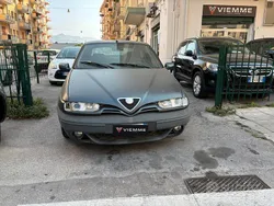 Grigio Usata 2000 Alfa Romeo 146 Tre volumi | 2900 € (Buon prezzo)
